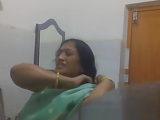 Indian Bengali Mummy Aunty Infirm of purpose Saree there Bathroom